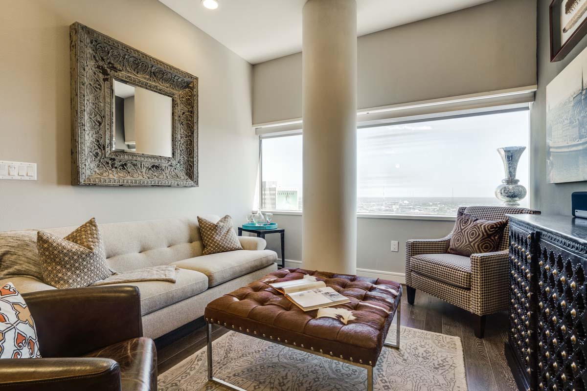 One Dallas Center Apartments In Downtown Dallas Location