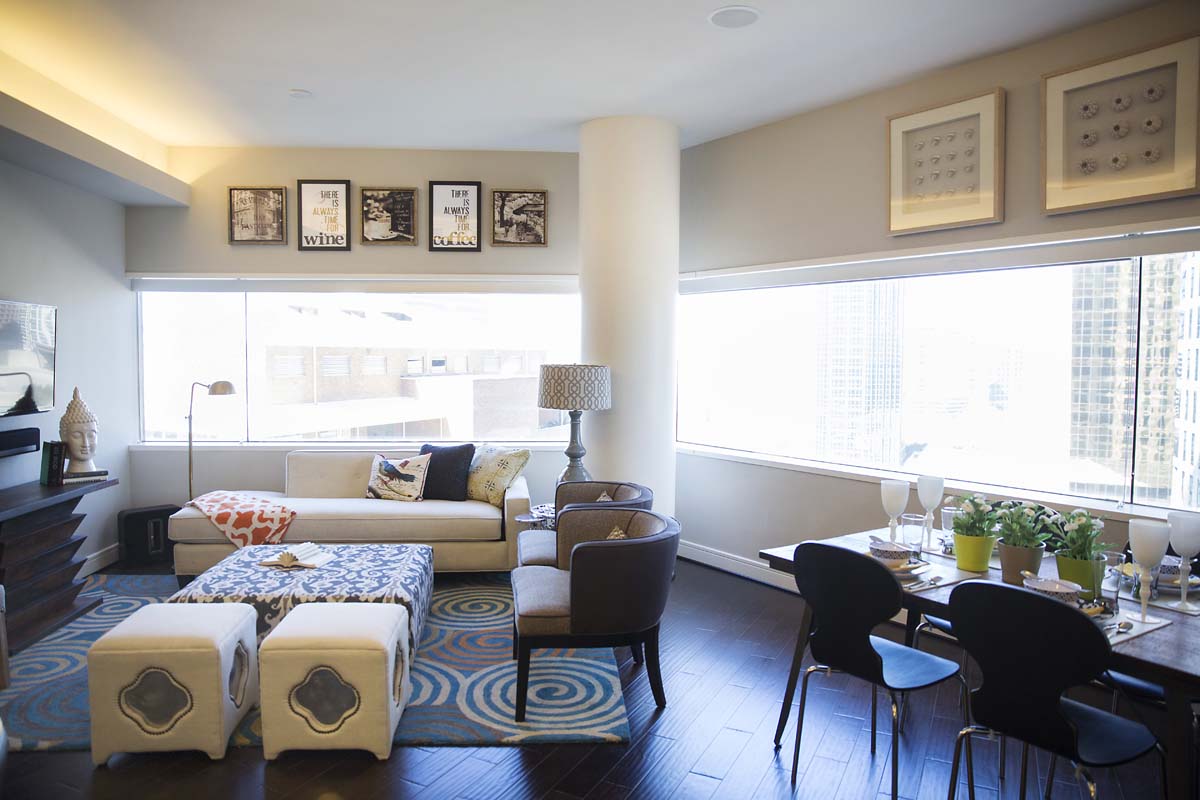 One Dallas Center High Rise Apartments in Downtown Dallas