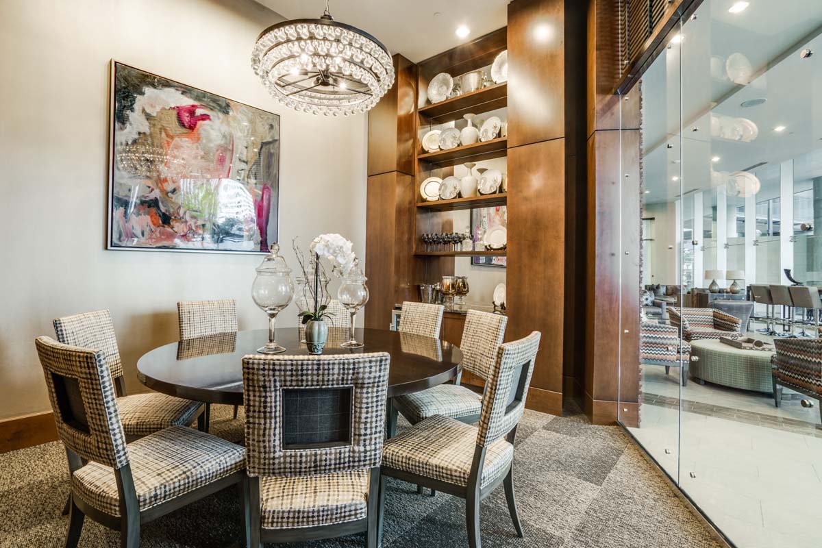 One Dallas Center | High Rise Apartments in Downtown Dallas