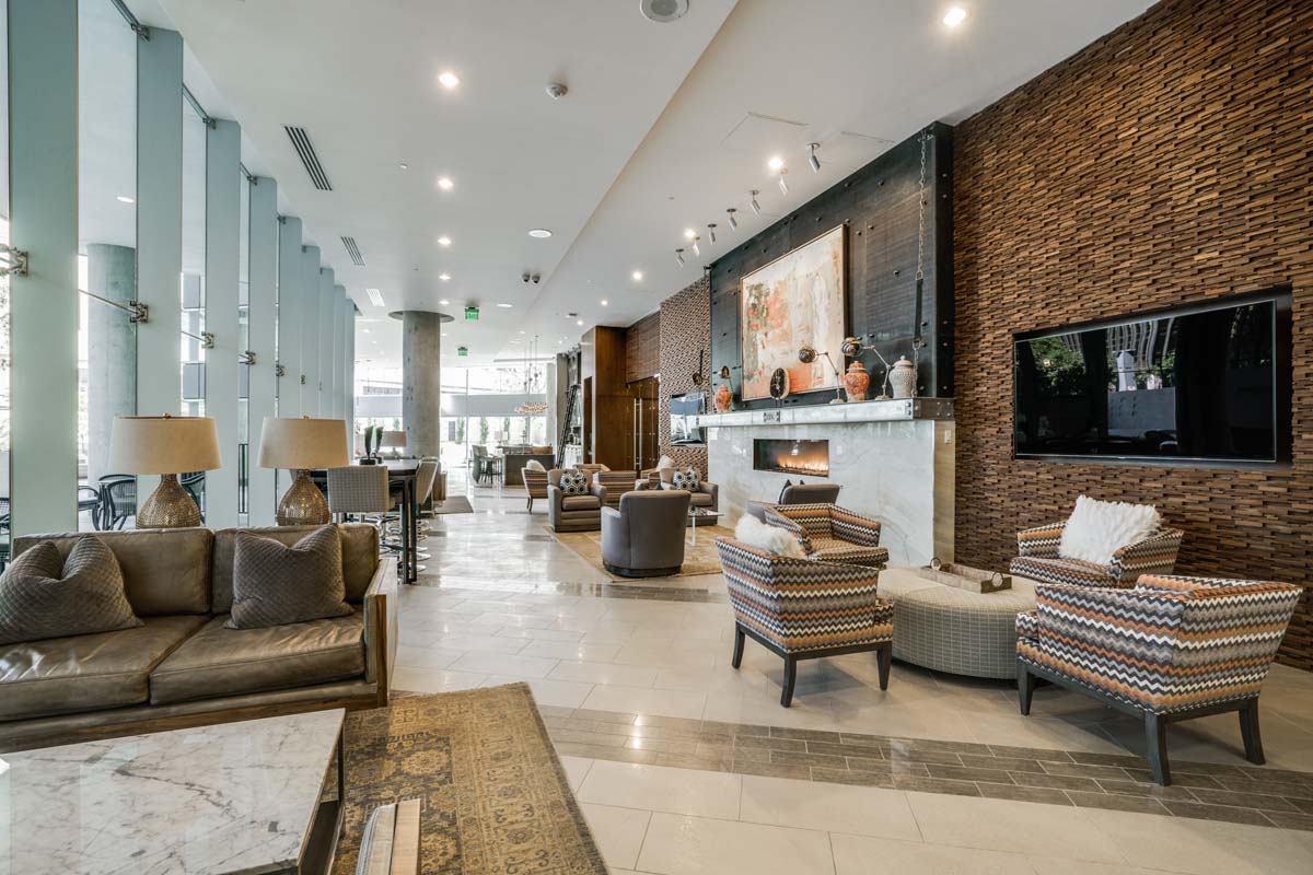 One Dallas Center High Rise Apartments in Downtown Dallas