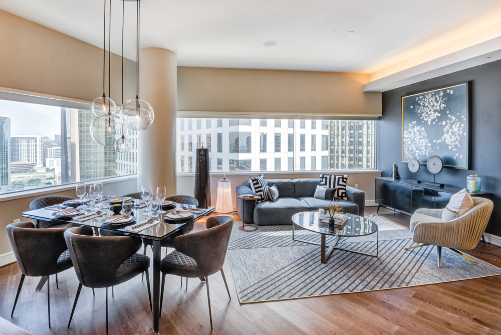 One Dallas Center High Rise Apartments In Downtown Dallas